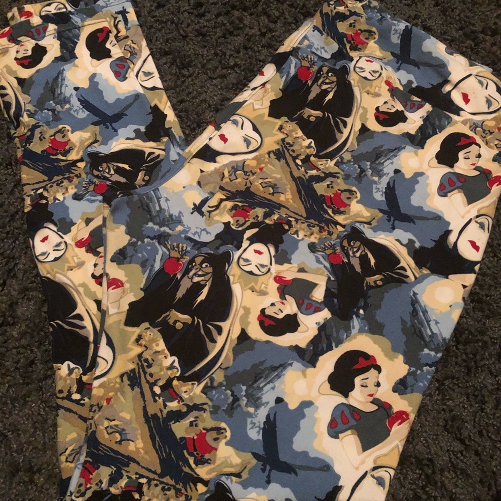 LuLaroe Snow White leggings